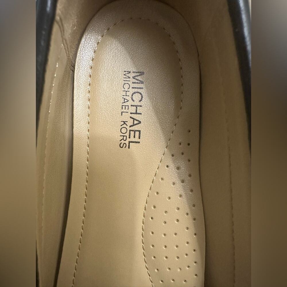 New W/Box Authentic Michael Kors Black Leather Women's Loafers size 6 - Picture 5 of 9
